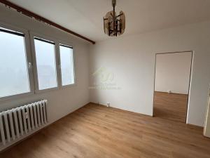 Pronájem bytu 2+1, Hrádek, 1. máje, 53 m2