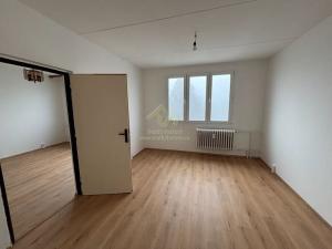 Pronájem bytu 2+1, Hrádek, 1. máje, 53 m2