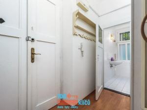 Pronájem bytu 1+kk, Praha - Holešovice, U Uranie, 26 m2