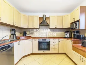 Prodej rodinného domu, Benešov, 264 m2