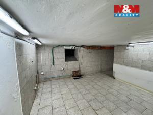 Pronájem výrobních prostor, Hostomice, Tyršovo náměstí, 220 m2