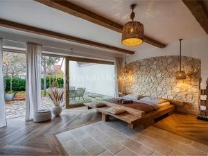 Prodej činžovního domu, Lipí, 197 m2