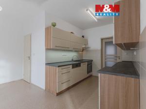Prodej bytu 3+1, Klatovy - Klatovy IV, Školní, 81 m2
