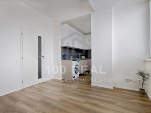 Pronájem bytu 2+kk, Hradec Králové, Průmyslová, 39 m2