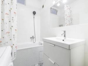 Pronájem bytu 3+1, Hluboká nad Vltavou, Nerudova, 70 m2