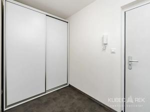 Pronájem bytu 2+kk, Sezimovo Ústí, náměstí Tomáše Bati, 52 m2