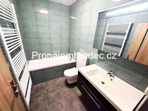 Pronájem bytu 2+kk, Hradec Králové, Pražská třída, 45 m2