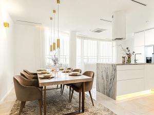 Prodej bytu 4+1, Praha - Stodůlky, Petržílkova, 228 m2