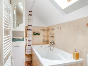 Pronájem rodinného domu, Týnec nad Sázavou, 148 m2