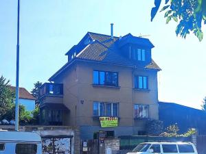 Prodej podílu rodinného domu, Praha, Hornoměcholupská, 240 m2