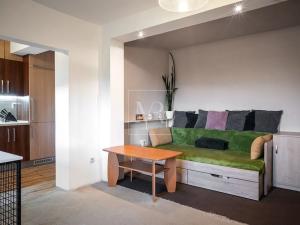 Prodej vícegeneračního domu, Sulice, Hlavní, 370 m2