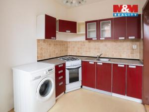 Prodej bytu 2+1, Orlová - Lutyně, Karla Dvořáčka, 43 m2