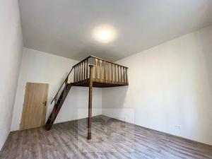 Pronájem bytu 2+1, Karlovy Vary, Koptova, 53 m2