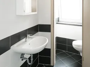 Pronájem bytu 1+kk, Praha - Horní Měcholupy, Hornoměcholupská, 37 m2