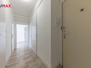 Pronájem bytu 1+1, Praha - Nusle, K podjezdu, 35 m2