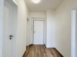 Pronájem bytu 2+kk, Praha - Černý Most, Dobrovolného, 42 m2