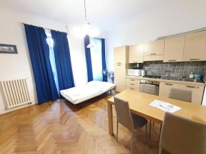 Pronájem bytu 2+kk, Praha - Nové Město, Ostrovní, 43 m2