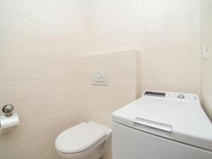 Pronájem bytu 1+kk, Praha - Záběhlice, Na Slatince, 30 m2