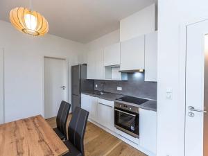 Pronájem bytu 2+kk, Praha - Karlín, Sokolova, 59 m2