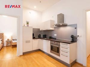 Pronájem bytu 2+kk, Praha - Nové Město, Řeznická, 50 m2