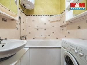 Prodej bytu 2+1, Průhonice, Školní, 53 m2