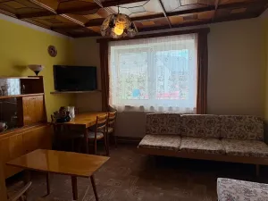 Prodej rodinného domu, Jesenec, 140 m2