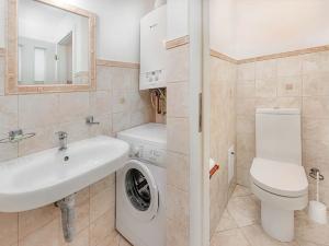 Prodej bytu 2+kk, Praha - Smíchov, Plzeňská, 63 m2