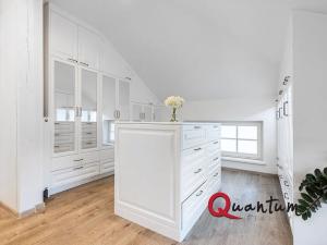 Prodej rodinného domu, Praha - Horní Počernice, Na Myšině, 327 m2