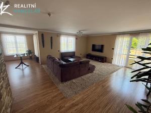 Prodej rodinného domu, Mrsklesy, 437 m2