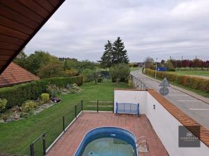 Prodej rodinného domu, Vysoký Újezd, Tyršova náves, 220 m2