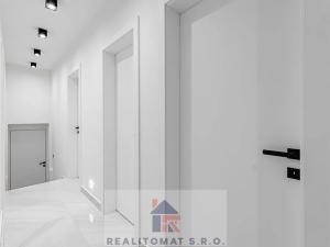 Prodej bytu 4+kk, Praha - Komořany, Pod lesem, 127 m2