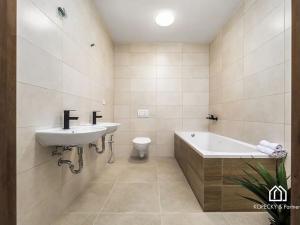 Prodej bytu 5+kk, Praha - Běchovice, Pplk. Nováčka, 139 m2