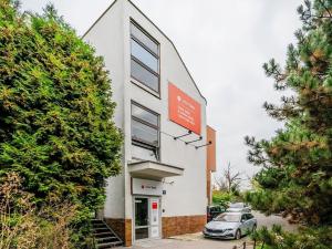 Pronájem skladu, Praha - Kobylisy, Horňátecká, 1 m2