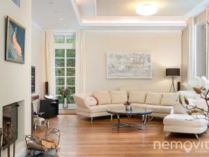 Prodej vily, Praha - Dejvice, V Šáreckém údolí, 459 m2