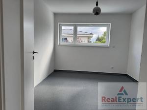 Pronájem rodinného domu, Šestajovice, Křížovnická, 180 m2