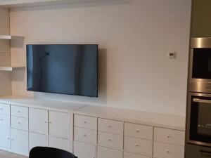 Pronájem bytu 1+kk, Praha - Horní Měcholupy, Milánská, 35 m2