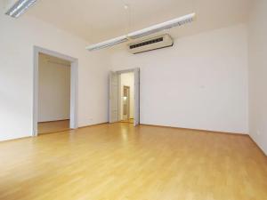 Pronájem kanceláře, Praha - Smíchov, Štefánikova, 70 m2