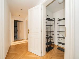 Pronájem bytu 5+1, Praha - Malá Strana, Újezd, 286 m2