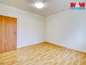 Prodej bytu 3+1, Karlovy Vary, U Koupaliště, 70 m2