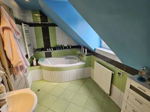 Prodej bytu 4+kk, Zbuzany, 130 m2