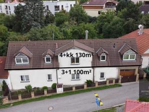 Prodej bytu 3+1, Zbuzany, U Kovárny, 100 m2