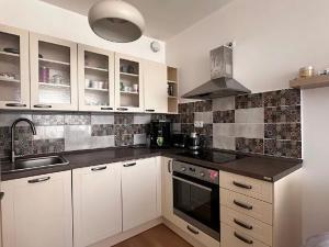 Pronájem bytu 2+kk, Praha - Hostivař, Rižská, 54 m2