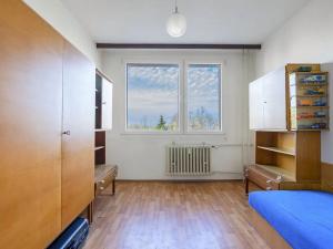 Prodej bytu 3+1, Praha - Kobylisy, Mirovická, 74 m2