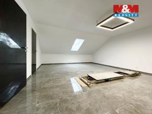 Pronájem bytu 2+1, Velešín, Družstevní, 76 m2