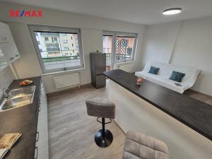 Pronájem bytu 2+kk, Kladno, Vojtěcha Lanny, 51 m2