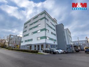 Pronájem obchodního prostoru, Louny, Březinova, 210 m2
