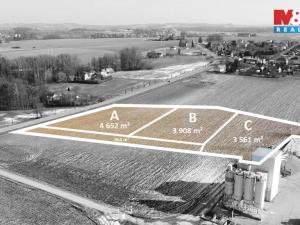 Prodej komerčního pozemku, Vojkovice, 4652 m2