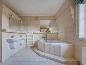 Prodej rodinného domu, Vestec, Průběžná, 427 m2