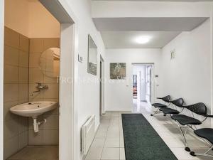 Prodej vícegeneračního domu, Křižanov, Benešovo náměstí, 530 m2