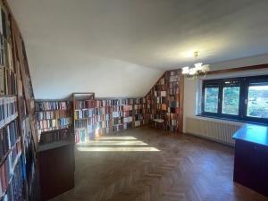 Pronájem rodinného domu, Zvole, 865 m2